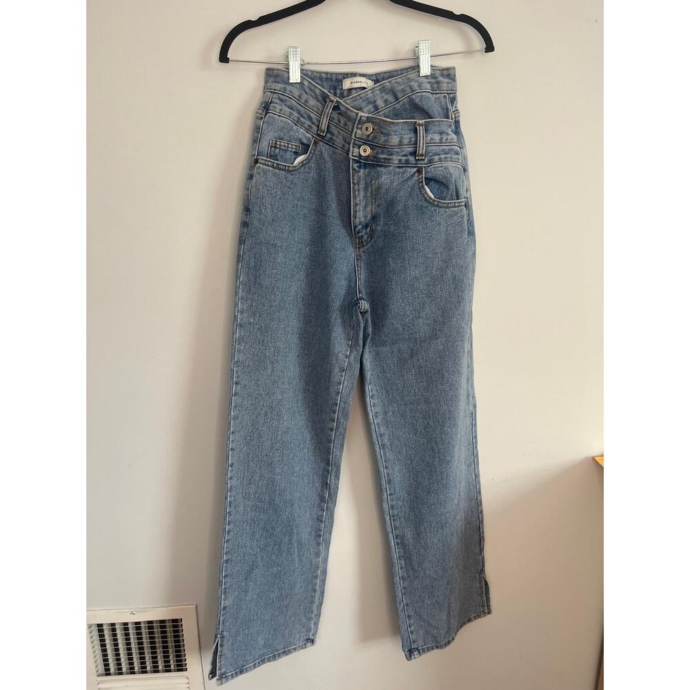 Magnolia Straight Leg Jeans in Light Blue Wash